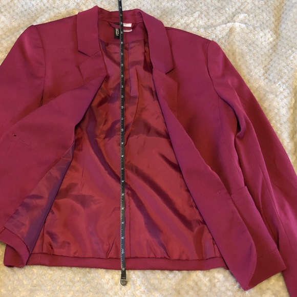 H&M Divided (Juniors) Burgundy Blazer - Picture 6 of 8